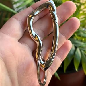 1PCS Zinc Alloy Mountaineering Belt Buckle Metal Essential Belt Icon Carabiner Waist Hanging Keychain Women Men Bag Pendant