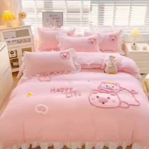 ผ้าฝ้ายแท้สไตล์เจ้าหญิงลูกไม้ชุดสี่ชิ้นผ้าฝ้ายแท้ผ้าปักหัวใจสาวผ้าปูเตียงชุดสามชิ้น