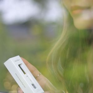 Essential Oil Aroma Roller 8ml น้ำมันหอมระเหย เป็นโรลเลอร์ ที่นิยมใช้สูดดม หรือที่จำได้ทาผิวกาย เพื่อความหอมและสดชื่น ขนาด 8 ml ดังนั้นลดลงดูแน่นอนได้