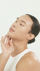 Ekoe The Oil Bar ชาวเวอร์ออยล์แบบก้อน สกินแคร์บาร์จากน้ำมันมะกอกสกัดเย็น70.5% สำหรับผิวหน้าและผิวกาย