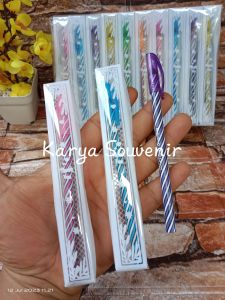 isi 50 pcs - souvenir pernikahan pena ulir kemasan mika motif / sovenir pulpen ulir kemas mika motif