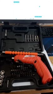 Obeng Elektrik 3.6V: Alat Tukang Listrik yang Praktis