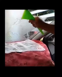 500ml นำ้ยาล้างคราบกาวฟิล์มกรองแสง ลบคราบกาวสติ๊กเกอร์ได้ผมไวลอกกาวสะอาดนำ้ายาทำความสะอาดกระจก