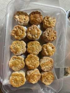 4 แถม 1 ขนมไหว้พระจันทร์จิ๋ว Handmade มี 3 ไส้ ทุเรียนล้วน ทุเรียนผสมเม็ดมะม่วงและไส้เค็มถึงพริกไทย