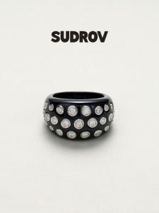 Tender Shape High-End Obsidian Moissanite Ring