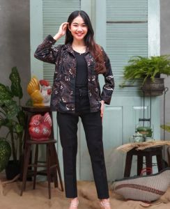 blazer batik wanita outerwear crop jumbo