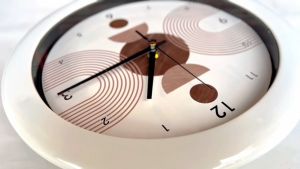 Jam Dinding Aesthetic Series Diameter 30cm Desain Remaja Milenial Mesin Senyap Sweep Silent Movement