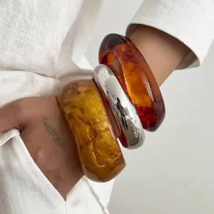 SHIXIN 3 Styles Retro Brown Thick Resin Acrylic Wide Bangle Bracelet for Women Simple Irregular Geometric Stackable Bangle New