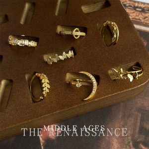 แหวนรูปผีเสื้อและดวงจันทร์สไตล์วินเทจหรูหรา แหวนเปิดนิ้วประดับเพชรเทียมดีไซน์เล็กน่ารักสำหรับผู้หญิง