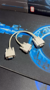 Cáp Chia VGA 1 Ra 2 Cổng Full HD – Dây Chia Tín Hiệu Màn Hình Máy Tính Máy Chiếu (0.25m)