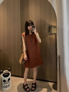 ชุดเดรสคอตตอนลินินสไตล์ฝรั่งเศสสำหรับผู้หญิง ฤดูร้อนปี 2025 ชุดเดรสทรงตรงแขนกุดสไตล์ย้อนยุคที่หรูหราและทันสมัย