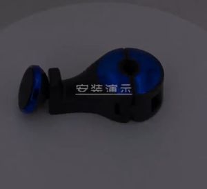 Giá Đỡ Điện Thoại Trên Xe Hơi Kiêm Móc Treo Đồ