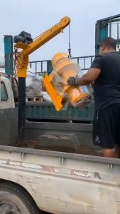 Cẩu nâng xe tải nhỏ 12v24v220v / Cẩu xoay 360 độ 1000kg