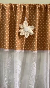 Gorden Kolong Dapur Polkadot Renda Tengah Bunga