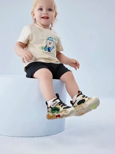 FILA KIDS HERITAGE HERITAGE-FHT Boys Light-up Sneakers (Black / Blue)