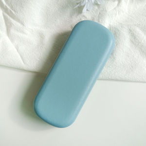 กล่องใส่แว่นสายตาแบบพกพาสำหรับผู้หญิง กล่องใส่แว่นสายตาแบบมีโครง ป้องกันการตกหล่น กล่องใส่แว่นสายตาลายการ์ตูนสำหรับคู่รัก