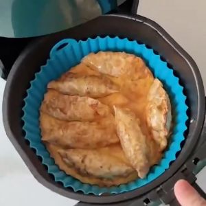 Thick Reusable SIlicone air fryer liner silicon salver for air fryer air fryer silicone pad Air fryer silicone liner silicone air fryer liner silicone salver for air fryer air fryer silicone tray airfryer accessories