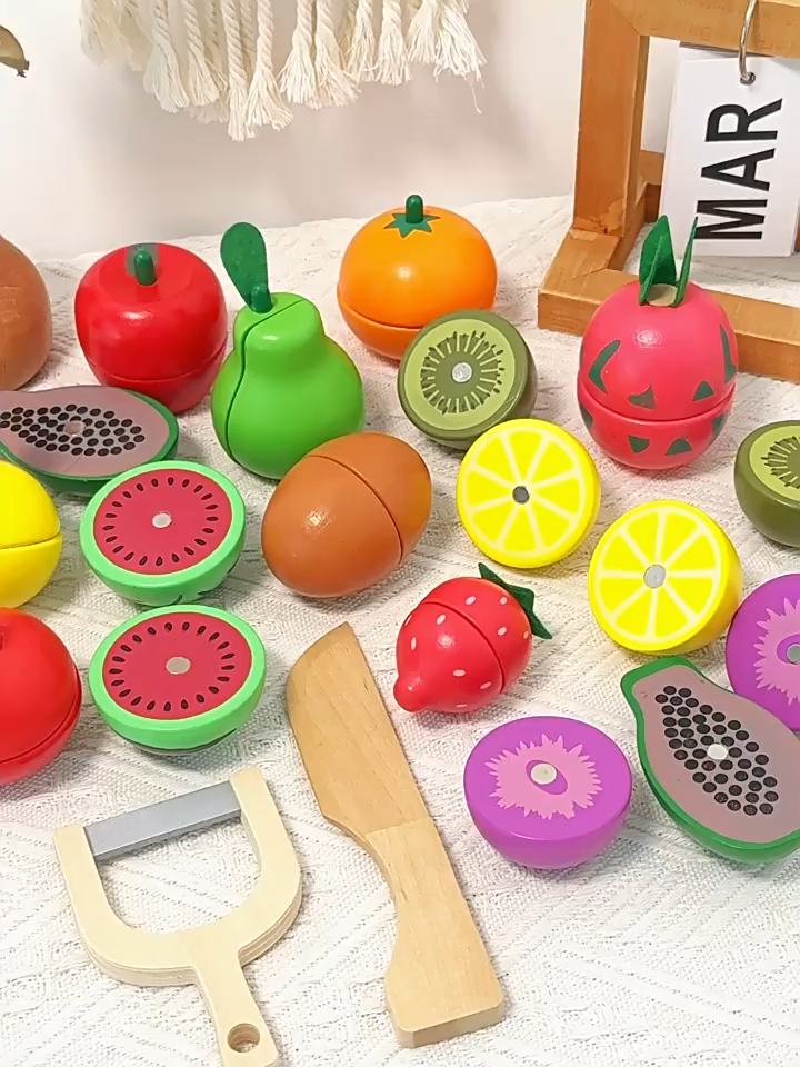 JoyToys ของเล่นไม้สำหรับทำอาหาร ของเล่นครัวสำหรับเด็ก ของเล่นตัดและเล่นบทบาทสมมติสำหรับเด็กก่อนวัยเรียน ผลไม้และผักไม้ ของขวัญสำหรับเด็กชายและเด็กหญิง ของเล่นเพื่อการศึกษา