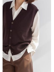 V-Neck Sleeveless Knitted Vest Womens Spring Autumn Retro Layering Loose Shoulder Pad Jacket Open Cardigan Top