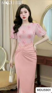 Váy Thiết Kế MDU5901 Ren Hoa Dệt Nổi Tay Bồng Dáng Ôm Xẻ Tà Hồng Trang Nhã Nữ Tính