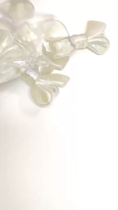 ลูกปัด โบว์ สีเยลลี่ พาสเทล มีกลิตเตอร์ในตัว เคลือบโฮโลแกรม รูบน ขนาด 30*25mm DIY พวงกุญแจ ของตกแต่งชิ้นงาน อุปกรณ์งานฝีมือ