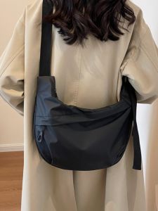 Waterproof Dumpling Shaped Fashionable Womens Crossbody Bag Large Capacity Commuter Shoulder Bag Daily Use Soft Polyester