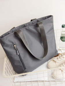 Original ดีไซน์ กระเป๋าโท้ตกันน้ําความจุขนาดใหญ่กระเป๋าถือไหล่เดี่ยวสําหรับการเดินทางและกระเป๋าสุภาพสตรีผ้าไนลอนชั้น