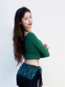 ชุดเต้นรำท้อง SWEGAL 2023 กระโปรงทรงเอพร้อมจี้สะพรึง เสื้อผ้าออกกำลังกายสำหรับการแสดง ไม่รัดเอว สีดำ