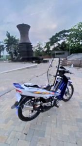 STRIPING STICKER LIS LES POLET yamaha fizr fiz r f1 zr 2004 stiker list body standar berkualitas termurah Mahkota Stiker