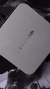 Mini Pc Gaming full set GEEKOM AMD A8 - Ryzen 9-8945HS RAM 32GB DDR5/2TB SSD Windows 11 Pro