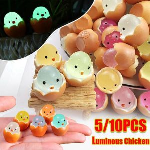 5/10Pcs Cute 3D Luminous Broken Eggshell Chicken Mini Ornaments General Car Center Console Dashboard Resin DIY Decorative Accessories