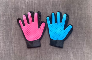 GĂNG TAY CAO SU LẤY LÔNG RỤNG CHẢI LÔNG MASSAGE CHO THÚ CƯNG CHÓ MÈO