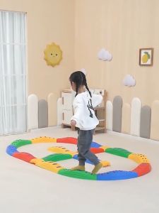 Childrens outdoor wave-shaped balance beam stepping stones Childrens obstacle course Five-star pattern non-slip texture The bottom is equipped with non-slip mats