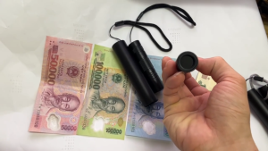 Đèn UV có sạc đèn pin phát hiện nấm ở mèo đèn huỳnh quang cực tím 365 đèn soi tiền giả giấy tờ