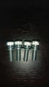 น็อตยึดเครื่องตัดหญ้า น็อต6เหลี่ยมสกรู (4ตัว/ชุด) อย่างดี ทนทาน (Spear-n)