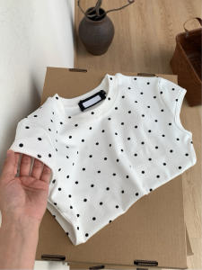 เสื้อยืดผ้าฝ้ายทรงเข้ารูปสําหรับผู้หญิงแขนสั้นและเสื้อสวมหัวคอวีเสื้อคอกลมสําหรับเด็กผู้หญิงอายุ 18-24 ปี