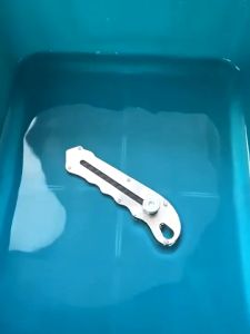 Cutter Pisau Tajam Besar Kater Baja Stainless Anti Karat Bahan Kuat Tebal Bagus Multifungsi