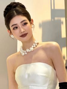 Brides Necklace Vintage Large Pearl Luxury Clavicle Chain Wedding Dress Accessory Styling And Makeup Pearl Mother of Pearl Pendant