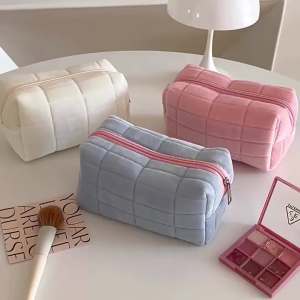 กระเป๋าดินสอ กระเป๋าเครื่องสําอาง ผ้ากํามะหยี่ขนนิ่ม ขนาดใหญ่ จุของได้เยอะ สีมาการอง แบบสร้างสรรค์ สําหรับนักเรียน