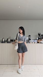 Lexy Fashion - Rose Crop Top Stylish Cotton Rib Serut Kaos Wanita Gaya Korea Murah