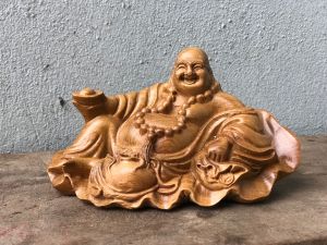 Tượng di lặc ngồi lá sen phong thủy gỗ bách xanh kt 15/8/8