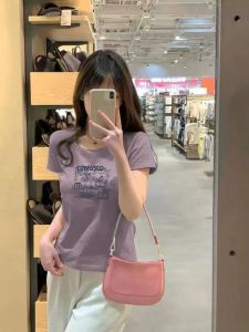 เสื้อยืดแขนสั้นผู้หญิงคอตตอนสีม่วง ทรงเข้ารูป แฟชั่นฤดูร้อน เสื้อเชิ้ตสไตล์ฮ่องกง เสื้อผ้าทำงานสไตล์เกาหลี เสื้อผ้าทำงาน