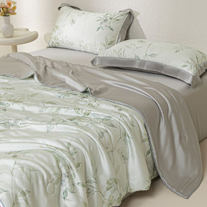 Cool Feeling Ice Silk Summer Thin Quilt Set