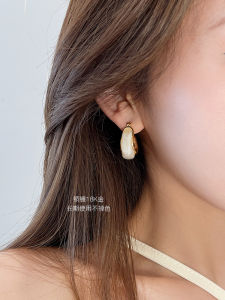 Elegant Gold Resin Earrings Womens Fashion Jewelry Unique Personality Circle Hoop Earrings Luxury Feelings Fresh out Design