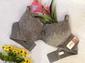 Sisterhood S831 มีโครง ลูกไม้ กระชับ เก็บทรง คัพ CD ( ไซส์ 36-42)