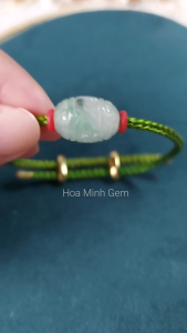 Vòng dây cáp phối lu thống Cẩm Thạch hoa bay chạm vân mây size 12x17mm phong thủy may mắn | Hoa Minh Gem
