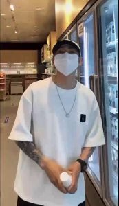 เสื้อยืดผู้ชายแขนสั้น เกาหลี ยิ้ม โลโก้อินเทรนด์ ยี่ห้ออเนกประสงค์ plus size เสื้อผ้าผู้ชาย