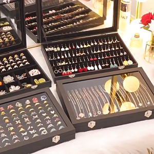 Black 12-slot jewellery organizer box with glass cover for arranging bracelets rings watches and e