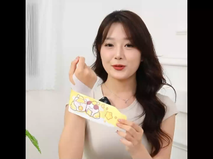 แผ่นร้อน แผ่นประคบร้อน พันมือ แบบพกพา ลายการ์ตูนน่ารัก (1 ชิ้น/ซอง)