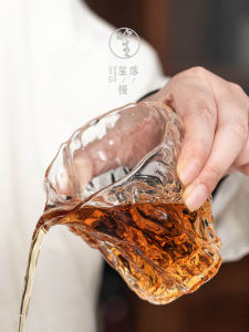 LUOSHENGMANSHENGHUO | Heat-Resistant Thickened Glass Tea Distributor Cup